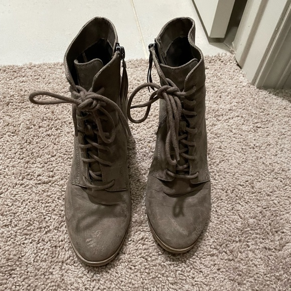 Shoes - Women's lace up ankle booties (size 9)